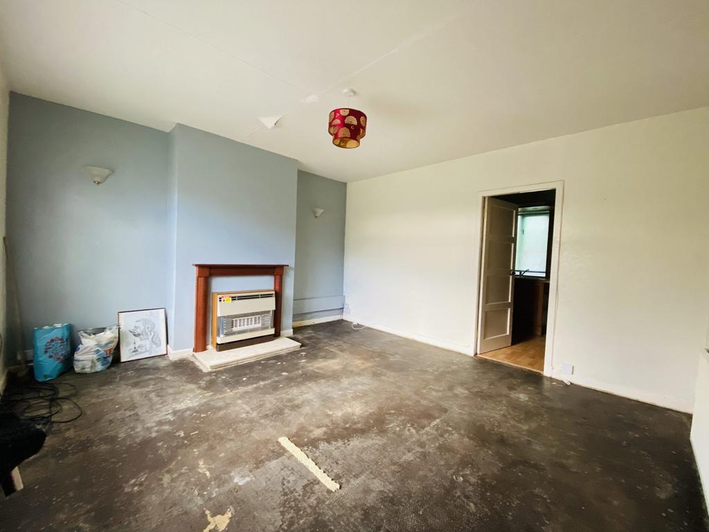 21 Priestlands Drive, Dumfries, DG2 7 LQ - Braidwoo
