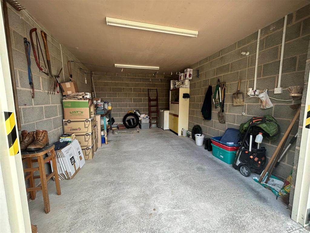 New Garage photo.jpg