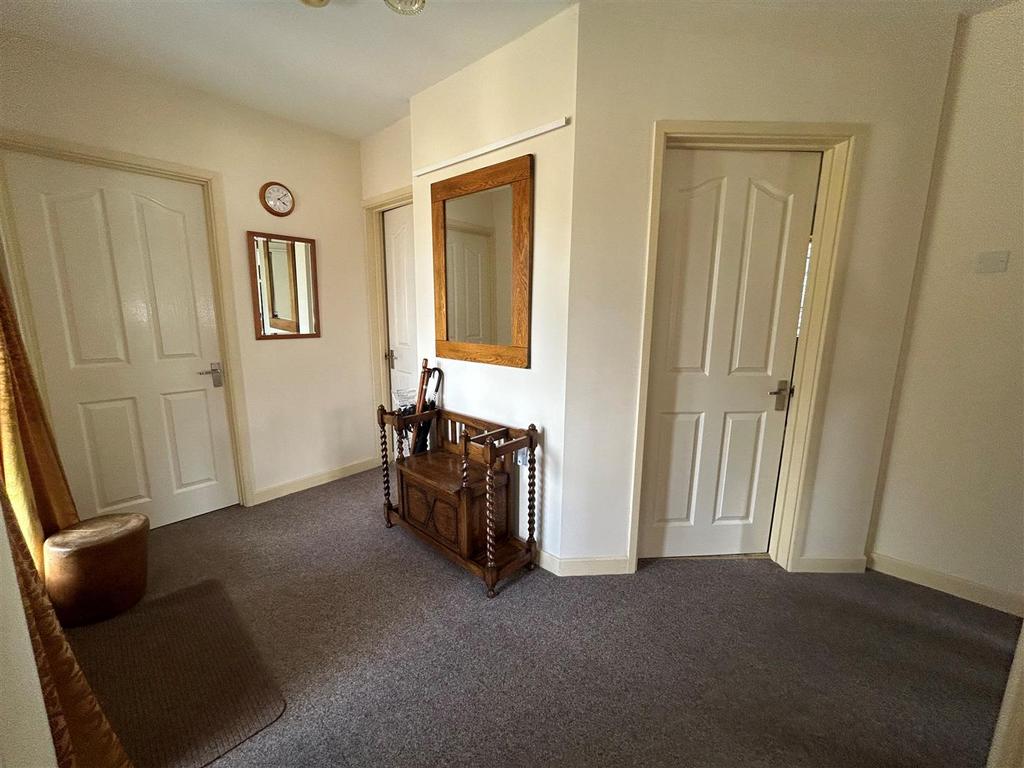 Hallway photo.jpg