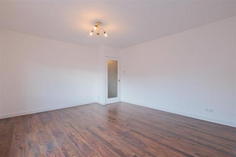 2 bedroom apartment for sale, Montrose Crescent, Hamilton