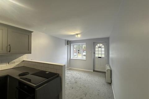 1 bedroom house to rent, Lingfield Road, Edenbridge