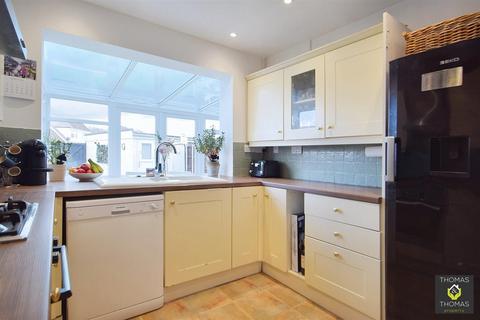 69 Eagle Way, Abbeydale, Gloucester, GL4 4WS