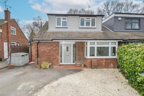 4 bedroom semi-detached house for sale, Victors Crescent, Hutton, Brentwood