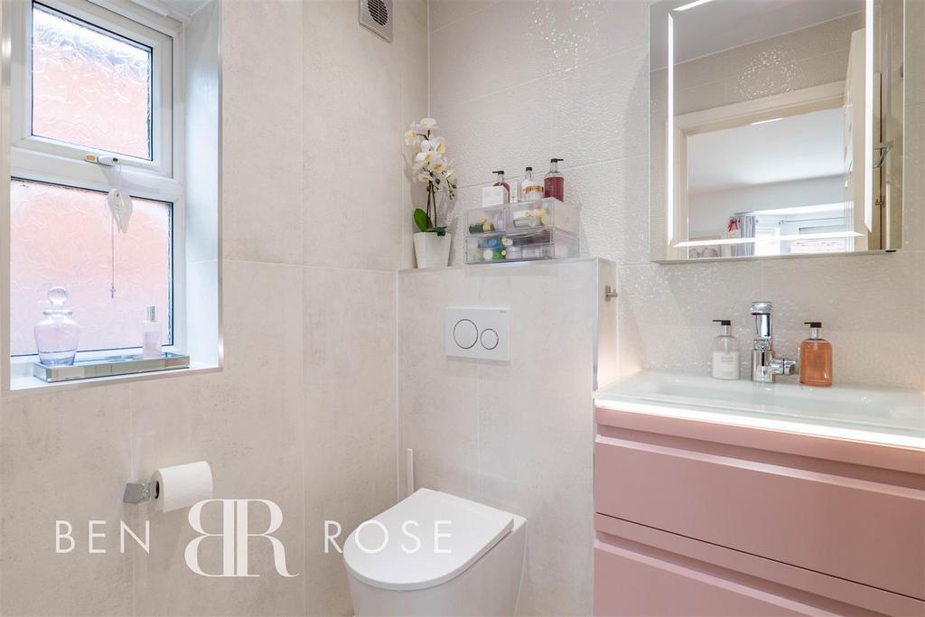 Master Ensuite