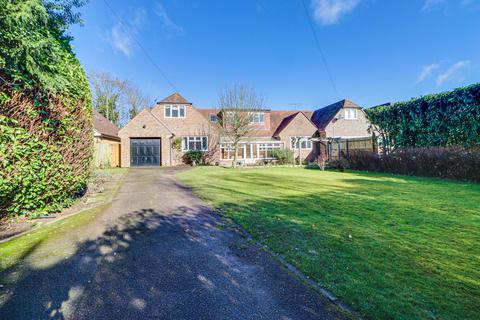 5 bedroom semi-detached house for sale, Pie Corner, Flamstead, St. Albans, AL3