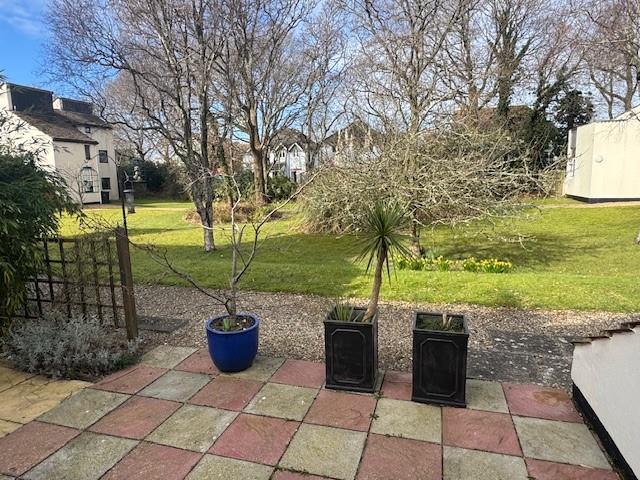 Garden 2.jpg