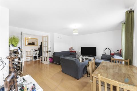 2 bedroom apartment to rent, London E14