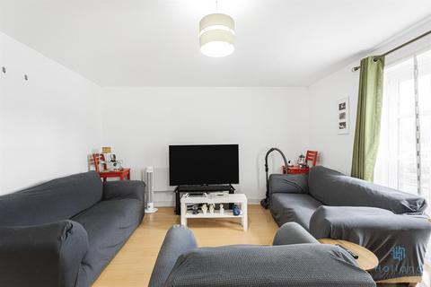2 bedroom apartment to rent, London E14