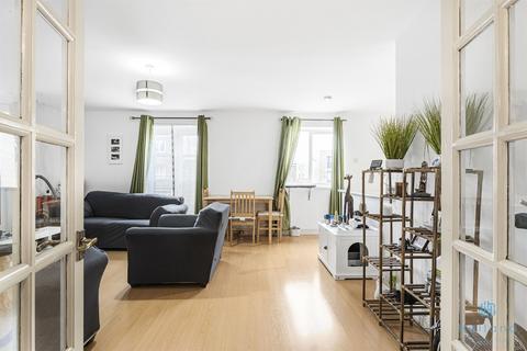 2 bedroom apartment to rent, London E14