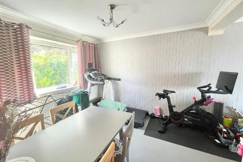 3 bedroom house to rent, The Grove, Plymouth PL9