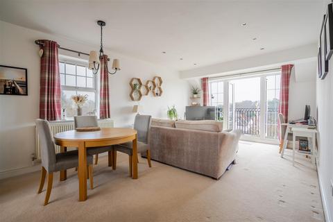 2 bedroom apartment for sale, Fernbank Road, Ascot