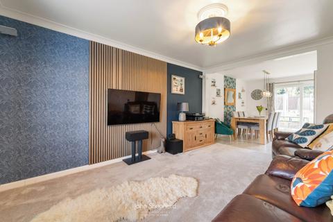 166 Dorsington Road, Birmingham, B27 7AF