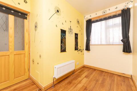 22 Harold Road, Cuxton, Rochester, ME2 1EE