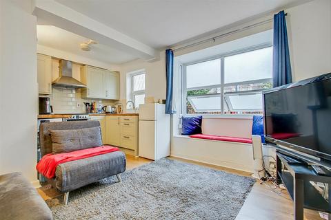 Studio for sale, Bramley Road, London