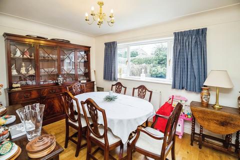 19 Alyn Drive, Rossett, Wrexham, LL12 0HQ