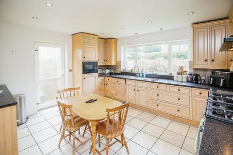 19 Alyn Drive, Rossett, Wrexham, LL12 0HQ