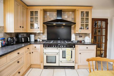 19 Alyn Drive, Rossett, Wrexham, LL12 0HQ