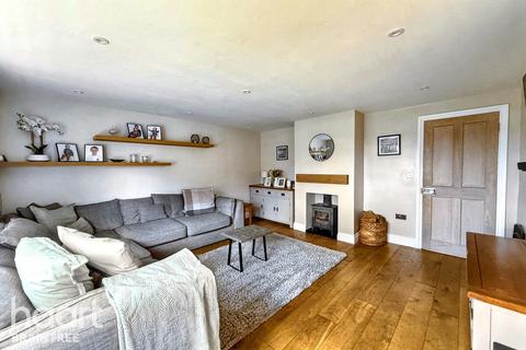 17 Sarcel, Stisted, Braintree, CM77 8AU