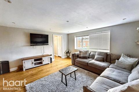 17 Sarcel, Stisted, Braintree, CM77 8AU