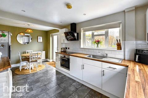 17 Sarcel, Stisted, Braintree, CM77 8AU