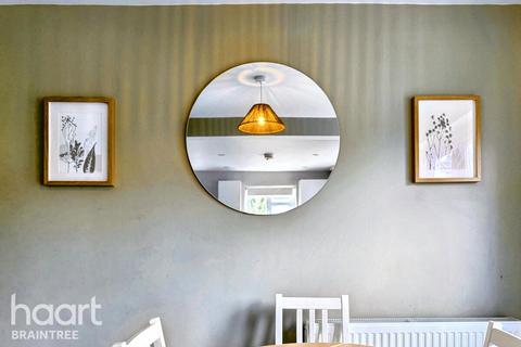17 Sarcel, Stisted, Braintree, CM77 8AU