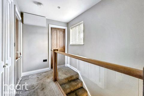 17 Sarcel, Stisted, Braintree, CM77 8AU