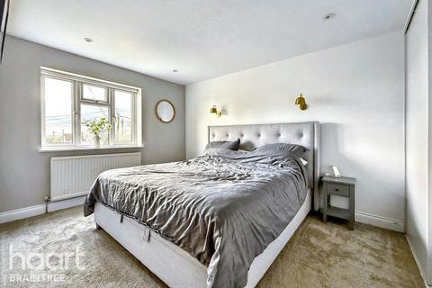 17 Sarcel, Stisted, Braintree, CM77 8AU
