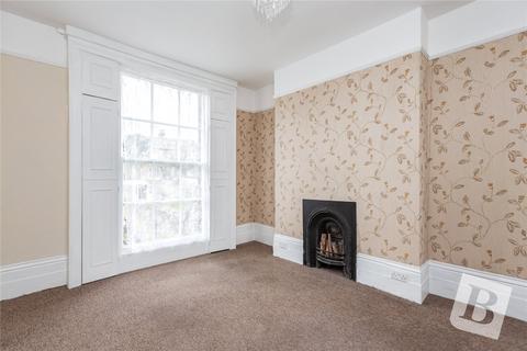 3 Cambrian Grove, Gravesend, DA11 0PU