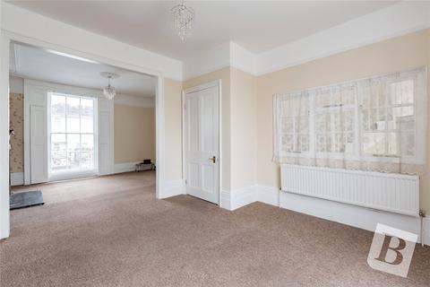 3 Cambrian Grove, Gravesend, DA11 0PU