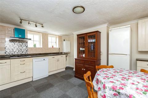 3 Cambrian Grove, Gravesend, DA11 0PU