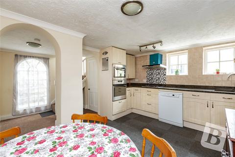3 Cambrian Grove, Gravesend, DA11 0PU