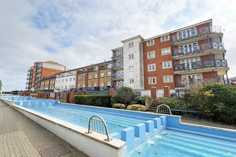 2 bedroom flat for sale, Sovereign Harbour, Eastbourne, BN23 5TR