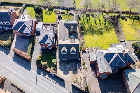 5 bedroom detached house for sale, Upper Batley Lane, Batley