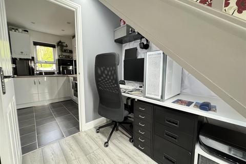 90 Castleton Road, Middleleaze, Swindon, SN5 5GD