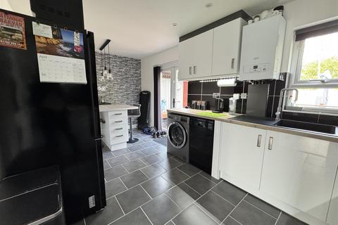 90 Castleton Road, Middleleaze, Swindon, SN5 5GD