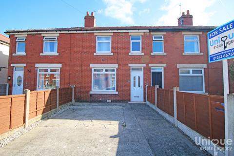 Longton Avenue,  Thornton-Cleveleys, FY5