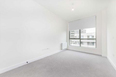 2 bedroom flat to rent, Green Street, London NW10