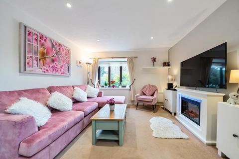 2 bedroom retirement property for sale, Ransom Close, Watford, Hertfordshire