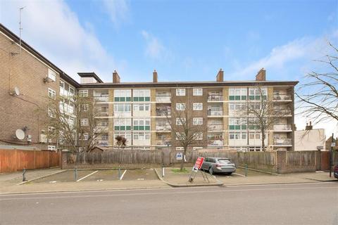 2 bedroom flat to rent, Bonner Road, London E2