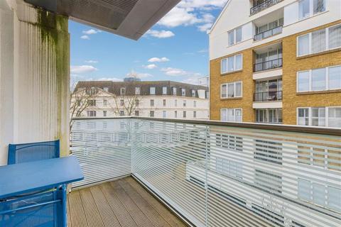 1 bedroom flat to rent, Waterfront Drive, London SW10