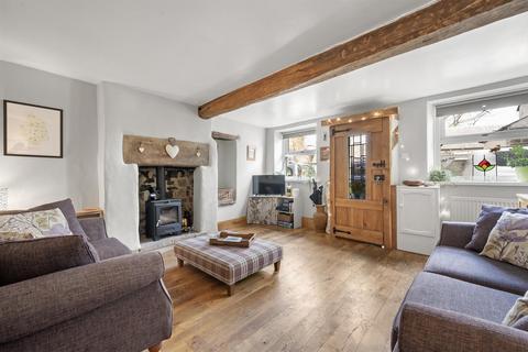 2 bedroom end of terrace house for sale, High Street, Tideswell