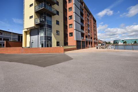 2 bedroom apartment to rent, 5 Altamar BuildingKings RoadSwansea