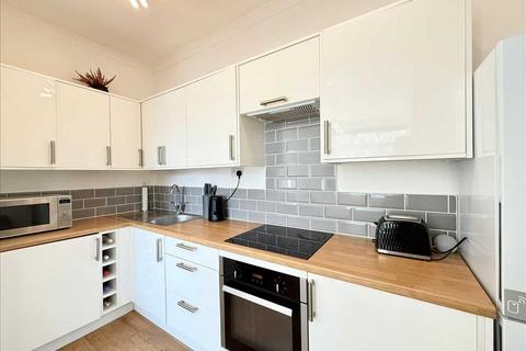 1 bedroom apartment for sale, Leigh on Sea SS9