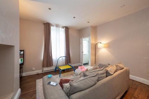14 Albert Street, Thornton, Bradford, BD13 3ER
