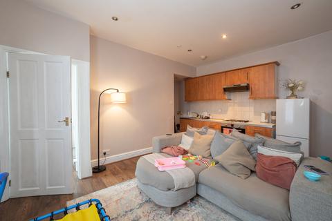 14 Albert Street, Thornton, Bradford, BD13 3ER
