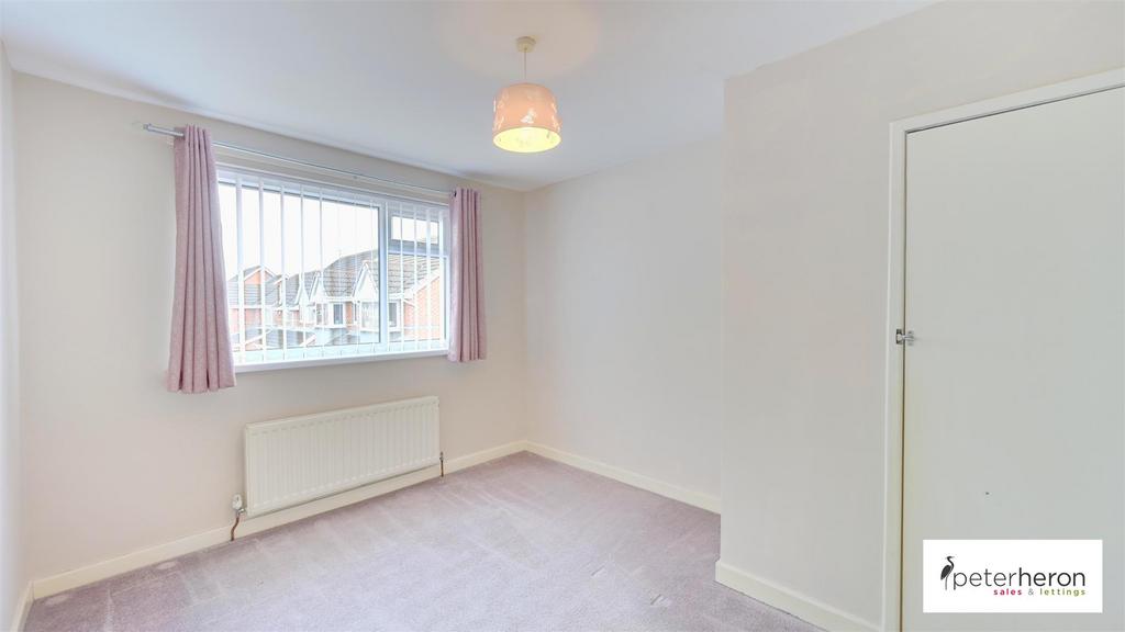 Bedroom 2 (rear)