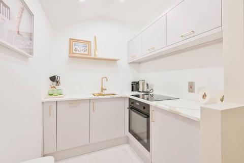 Studio for sale, Wimpole Street, Marylebone, London, W1G