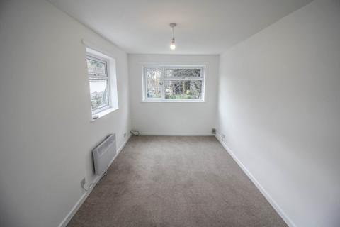 1 bedroom flat for sale, Whitecross Road*Ground Floor with Garden