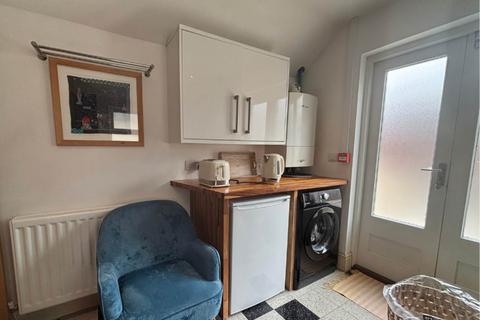 2 bedroom house to rent, Portland Street, Aberystwyth SY23