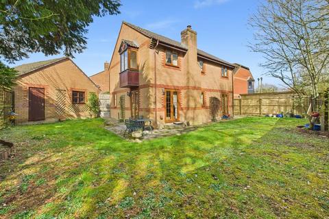 4 bedroom detached house for sale, Riverside, Calne SN11